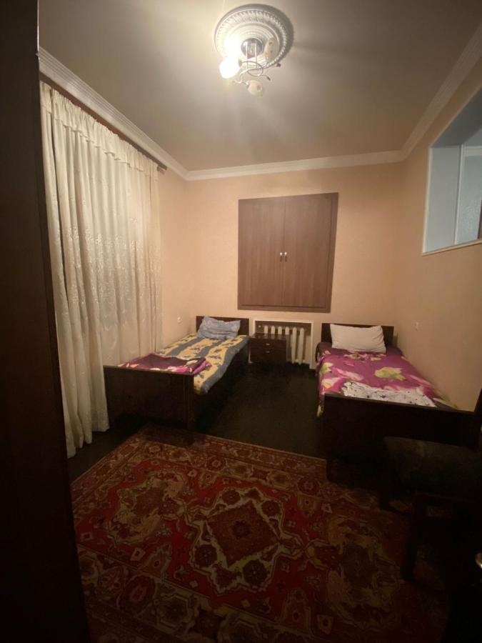 Hero Hostel Jerevan Exteriör bild